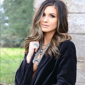 Meet your Posher, Elyse